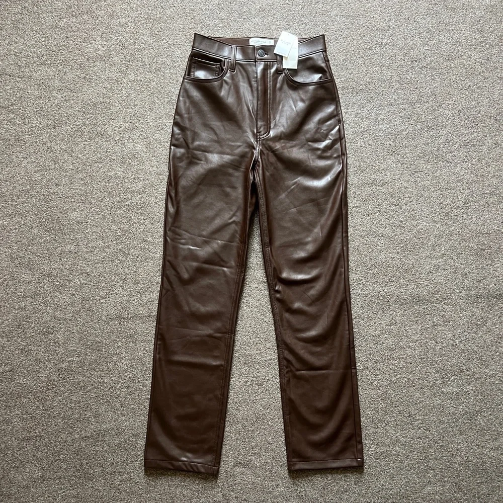 Abercrombie & Fitch 90s Straight Ultra High Rise Vegan Leather Pants Size 25 NWT